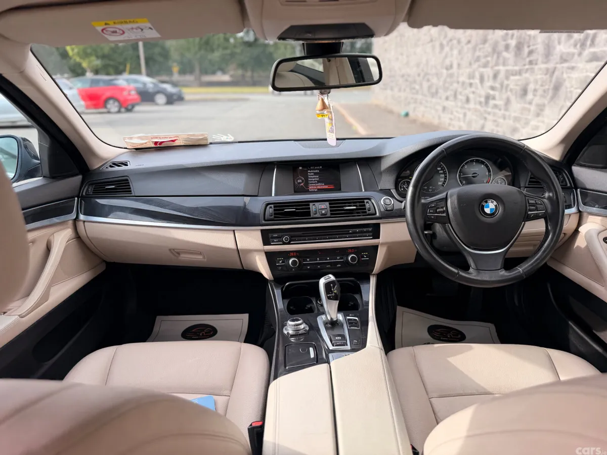 BMW 5-Series Estate/Jeep, Diesel, 2016, Blue