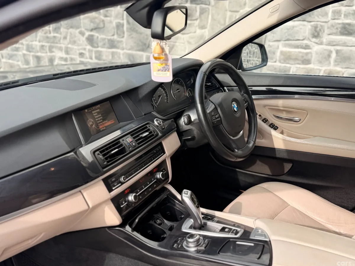 BMW 5-Series Estate/Jeep, Diesel, 2016, Blue