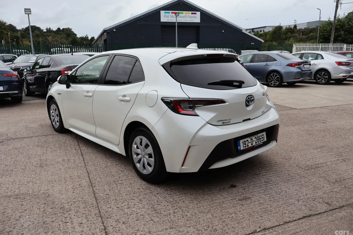 Toyota Corolla Hatchback, Petrol Hybrid, 2019, White