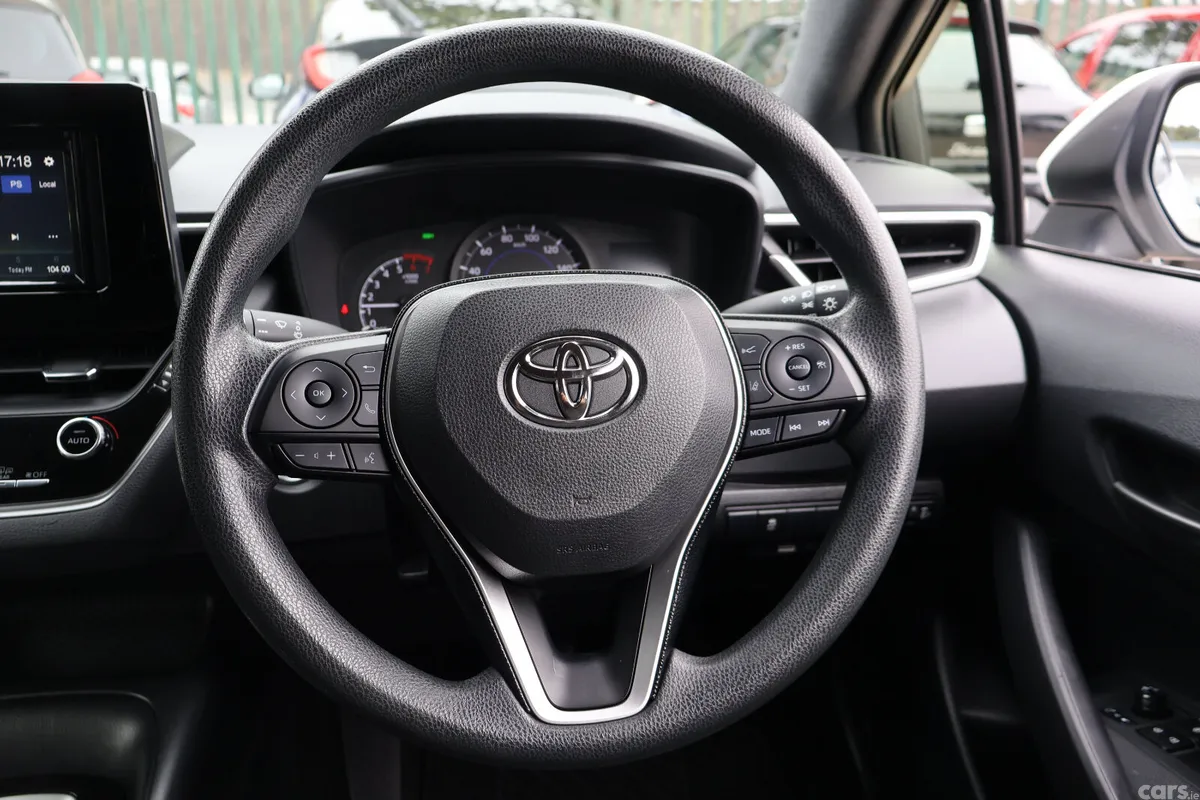 Toyota Corolla Hatchback, Petrol Hybrid, 2019, White