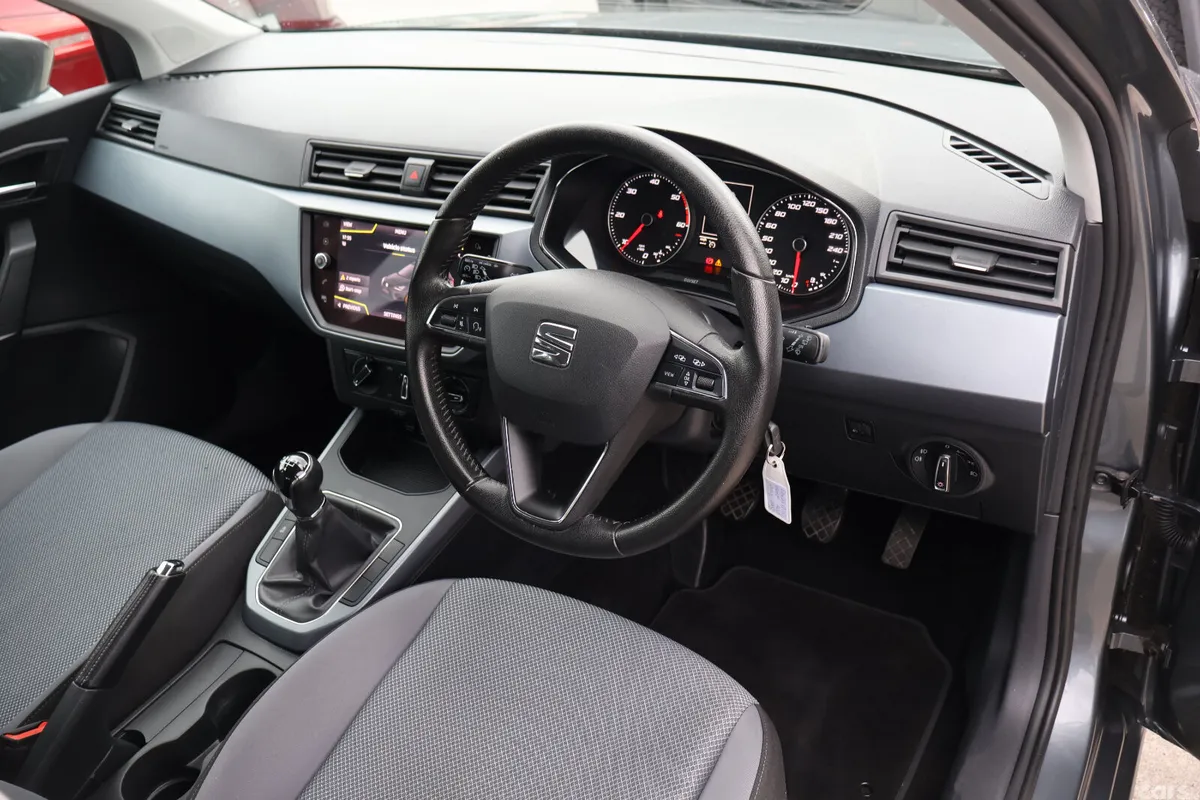 SEAT Arona SUV, Diesel, 2018, Grey