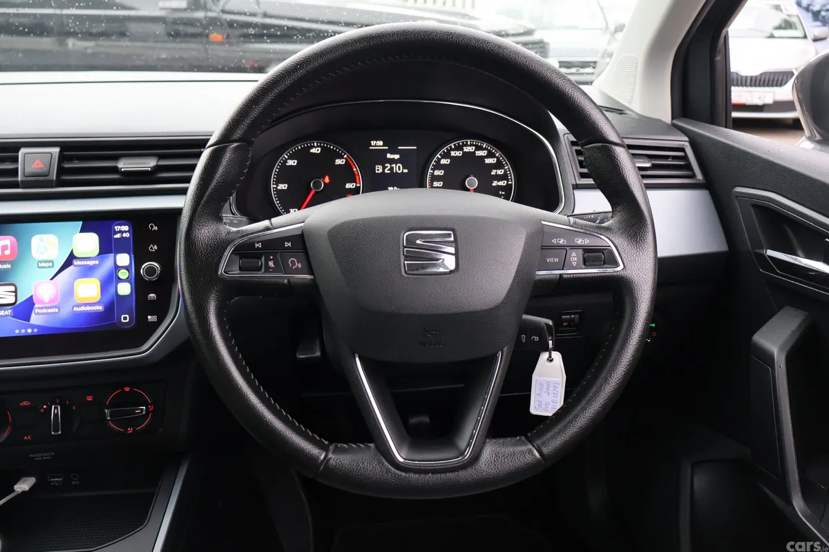 SEAT Arona SUV, Diesel, 2018, Grey
