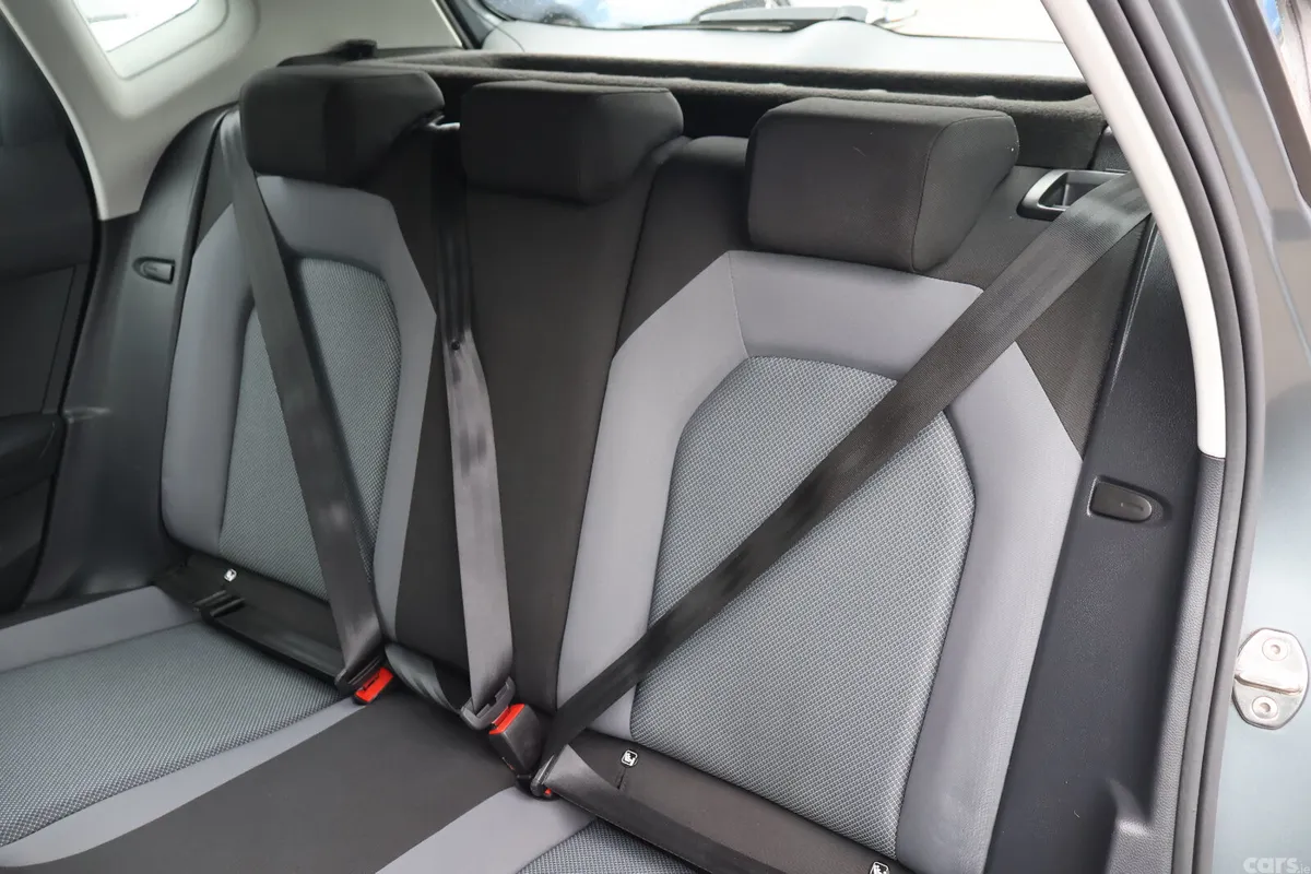 SEAT Arona SUV, Diesel, 2018, Grey