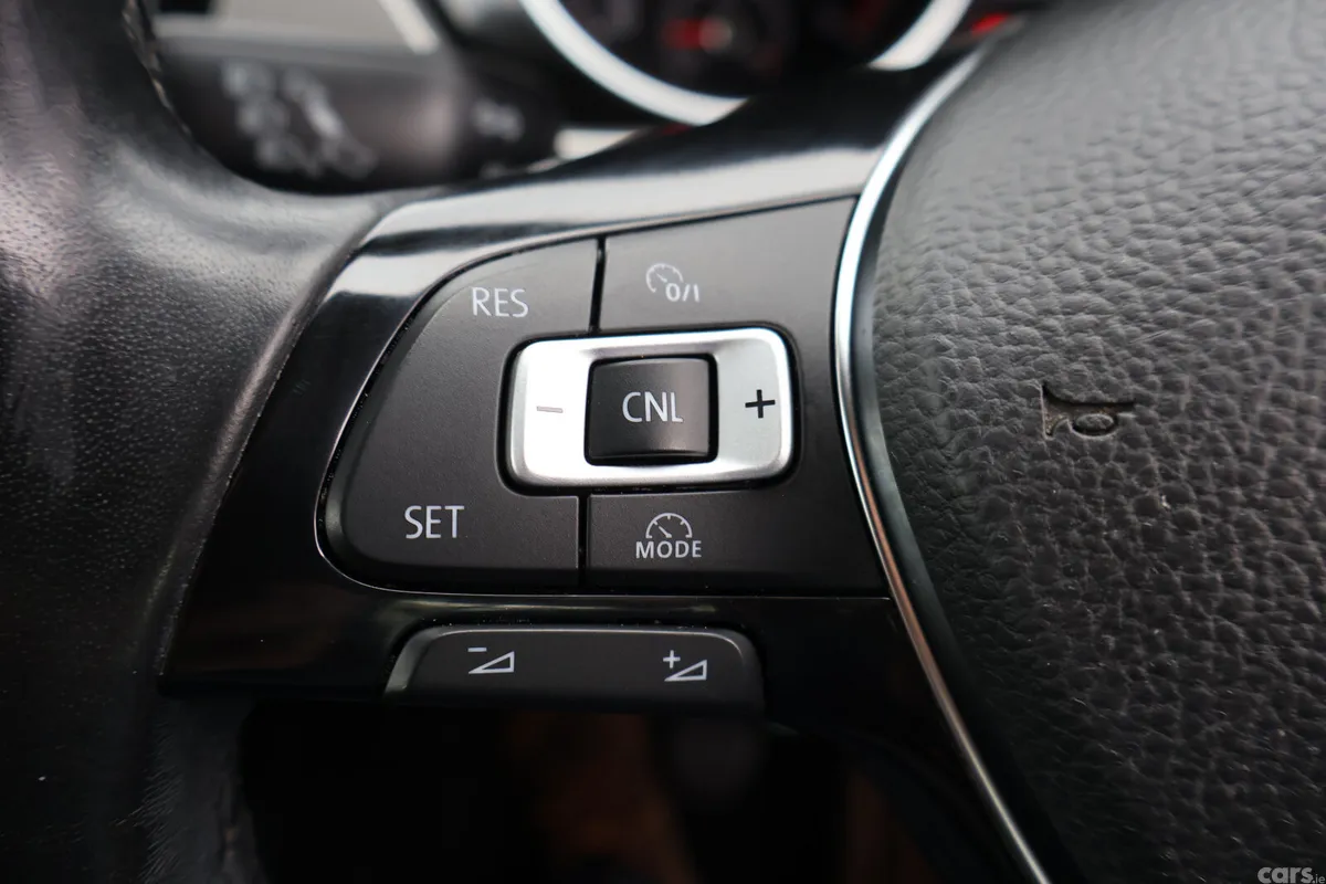Volkswagen Touran MPV, Diesel, 2018, Grey