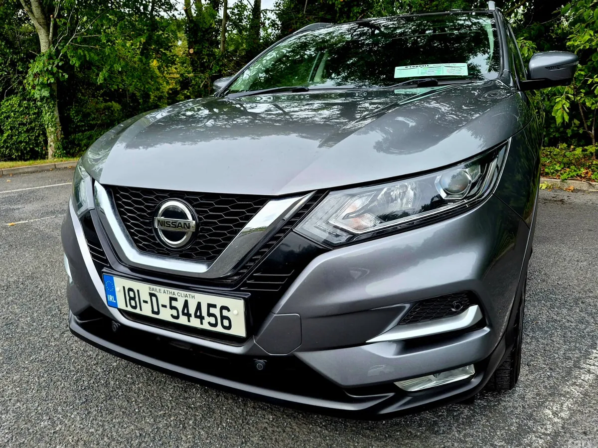 Nissan Qashqai Hatchback, Diesel, 2018, Grey
