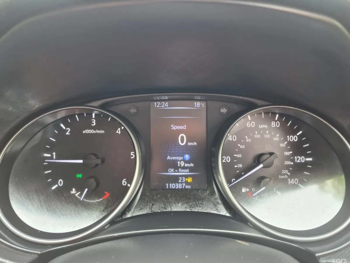 Nissan Qashqai Hatchback, Diesel, 2018, Grey