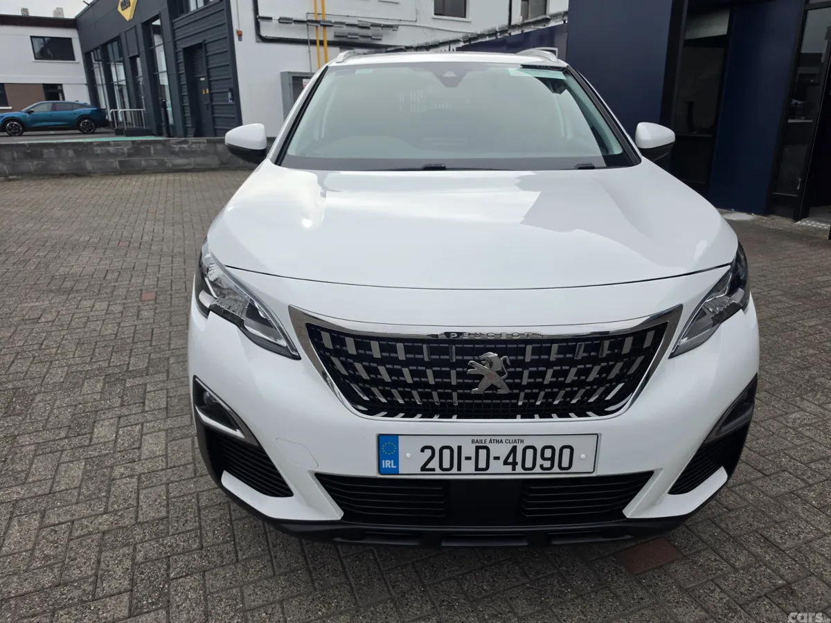 Peugeot 3008 MPV, Petrol, 2020, White
