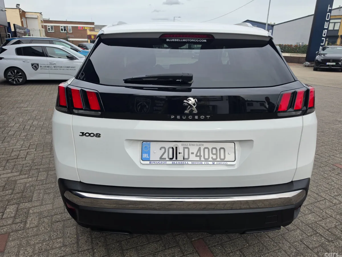 Peugeot 3008 MPV, Petrol, 2020, White