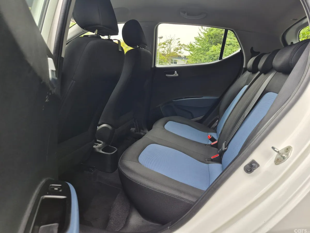 Hyundai i10 Hatchback, Petrol, 2016, White
