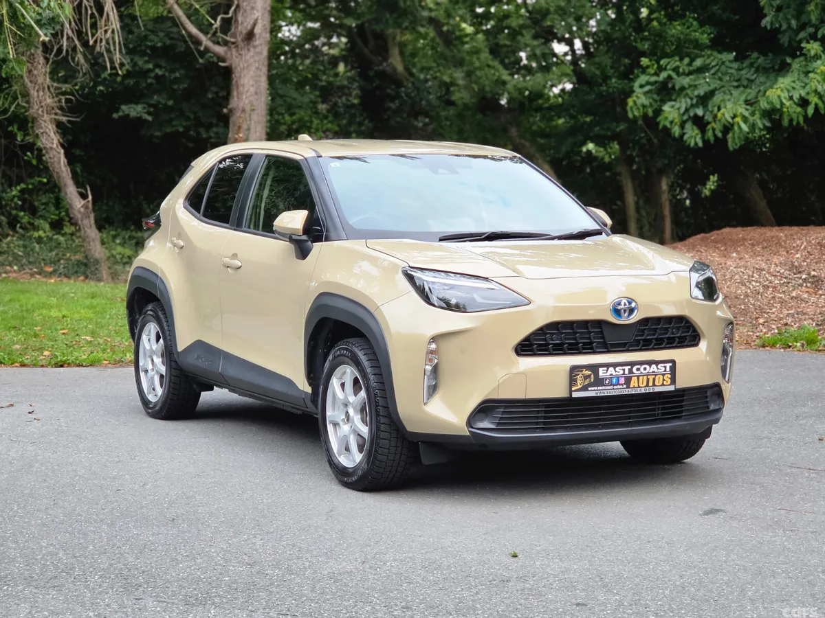 Toyota Yaris Cross Estate, Petrol Hybrid, 2022, Beige