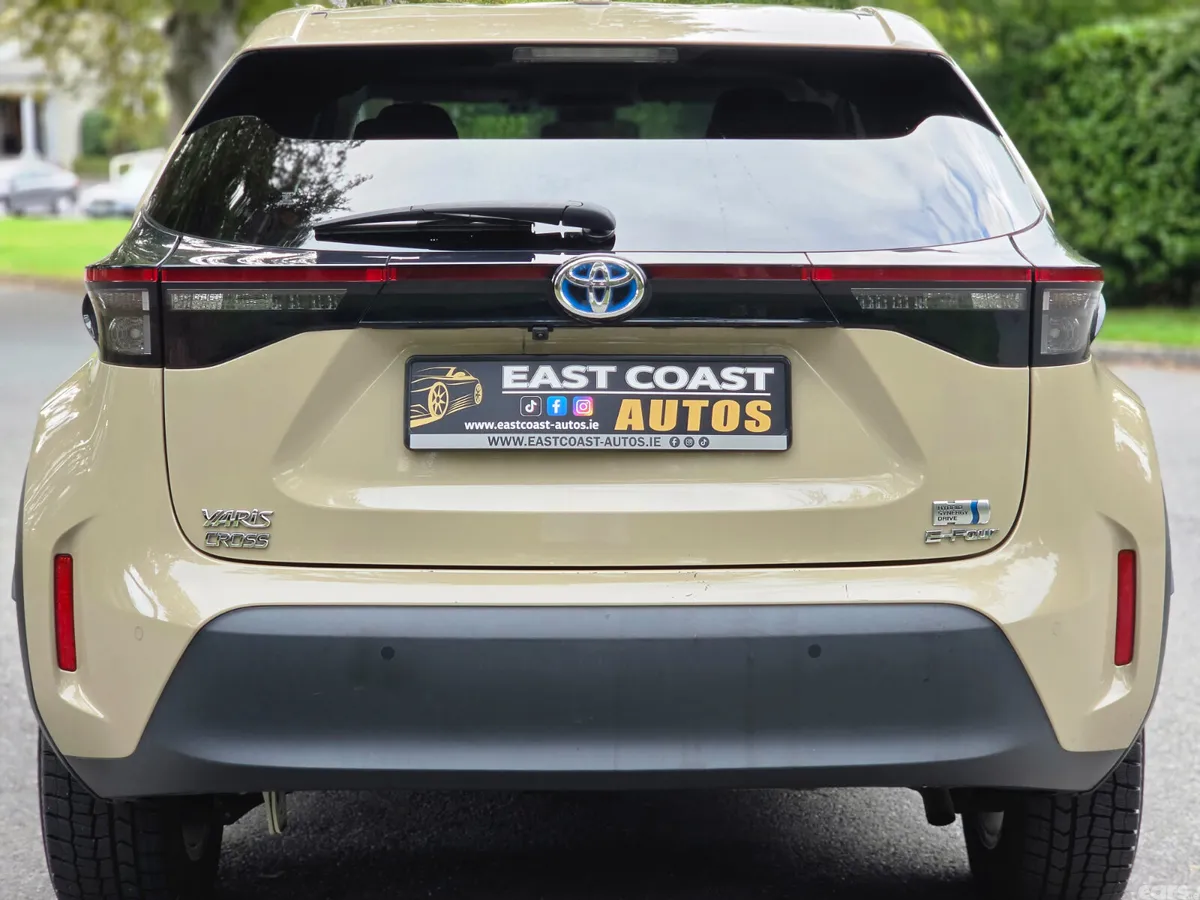 Toyota Yaris Cross Estate, Petrol Hybrid, 2022, Beige