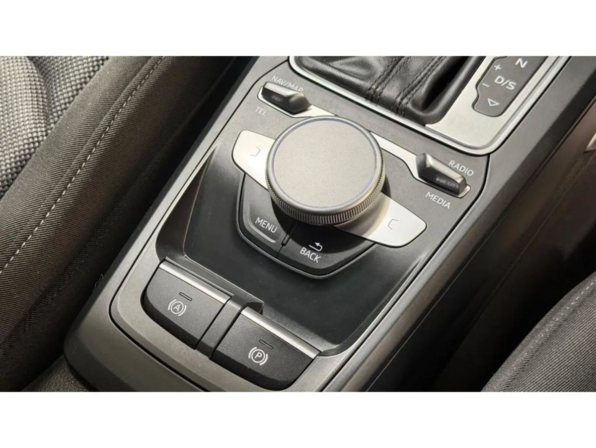 Audi Q2 SUV, Petrol, 2017, White