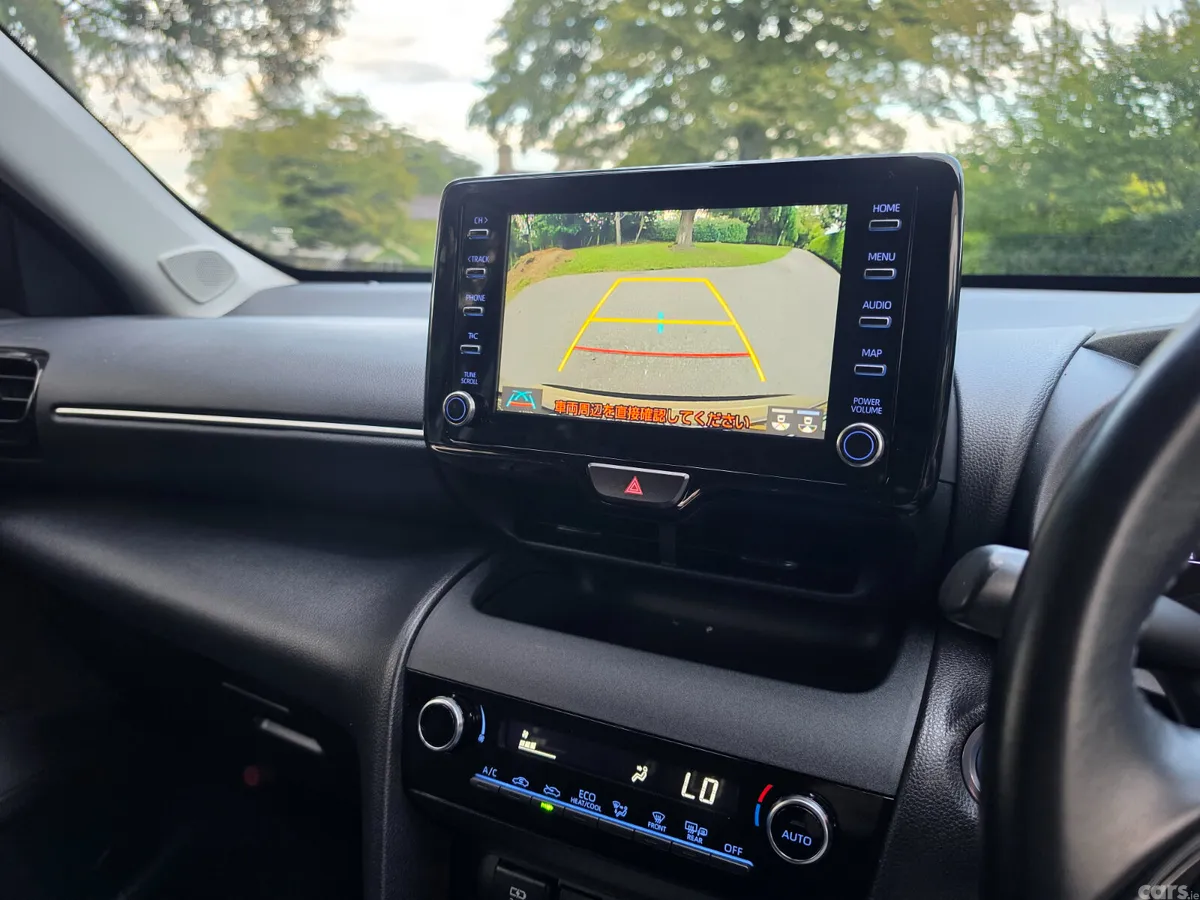 Toyota Yaris Cross Estate, Petrol Hybrid, 2022, Beige