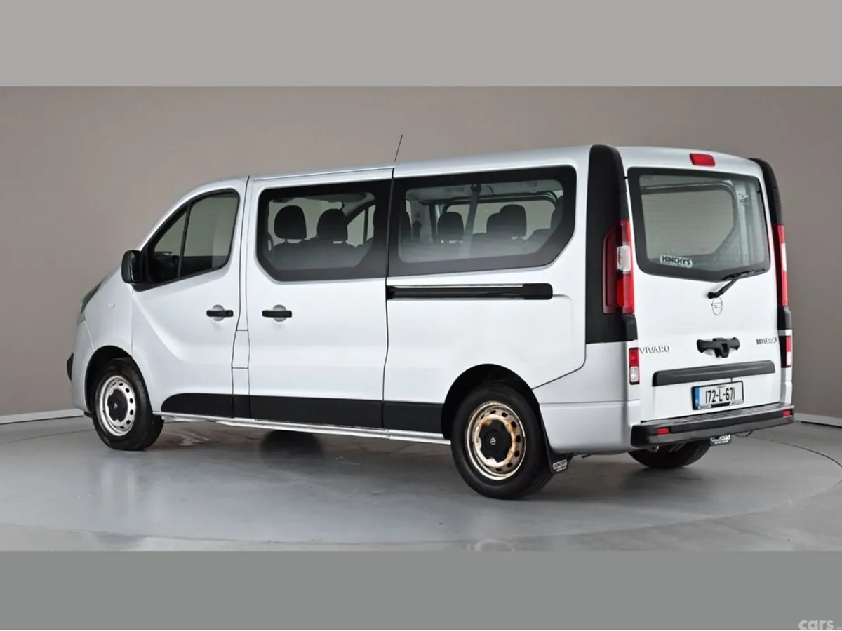 Opel Vivaro Minibus, Diesel, 2017, Silver
