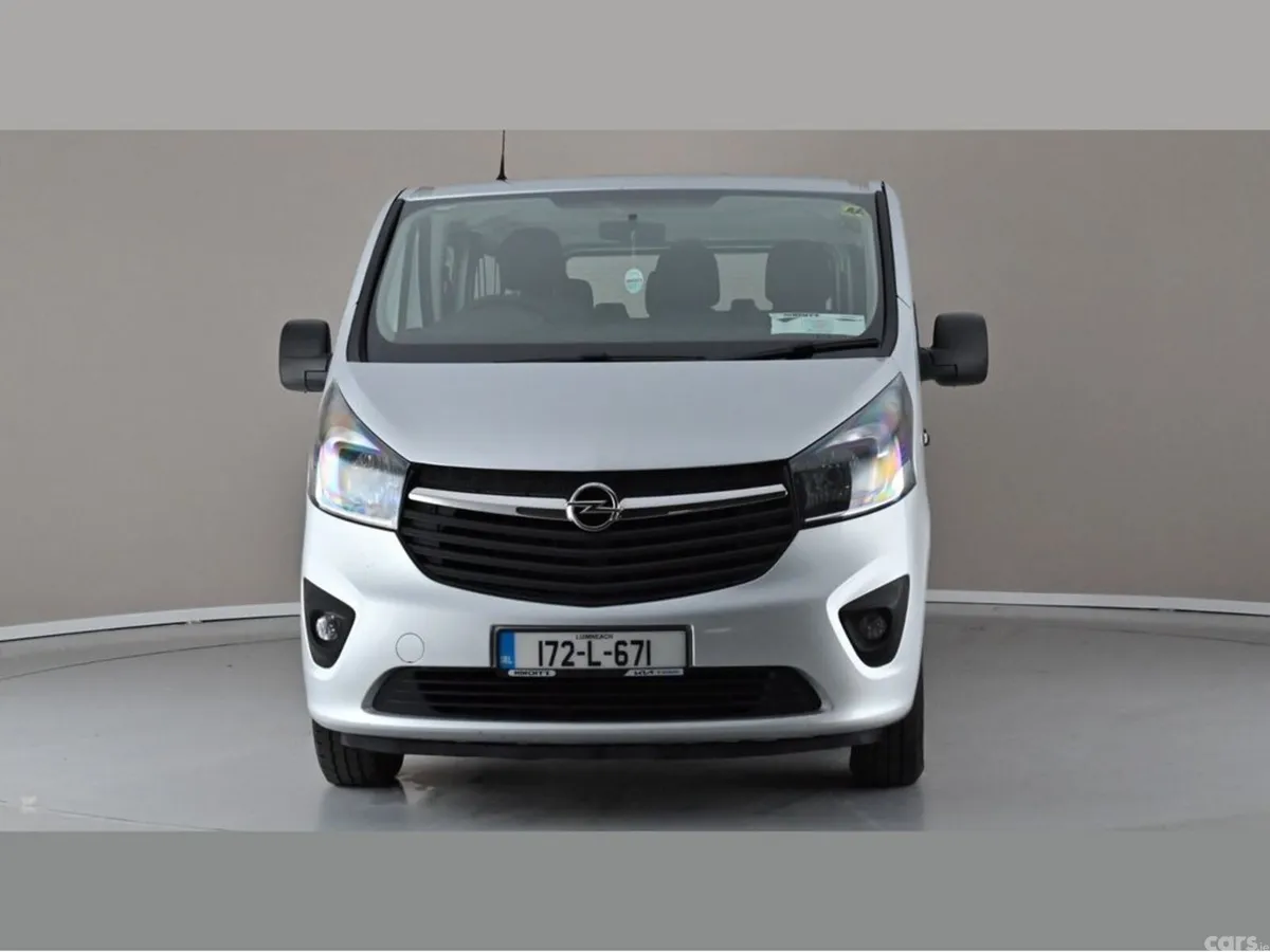 Opel Vivaro Minibus, Diesel, 2017, Silver