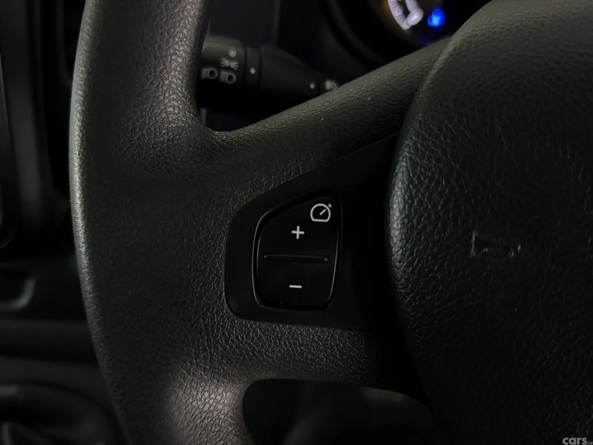 Opel Vivaro Minibus, Diesel, 2017, Silver