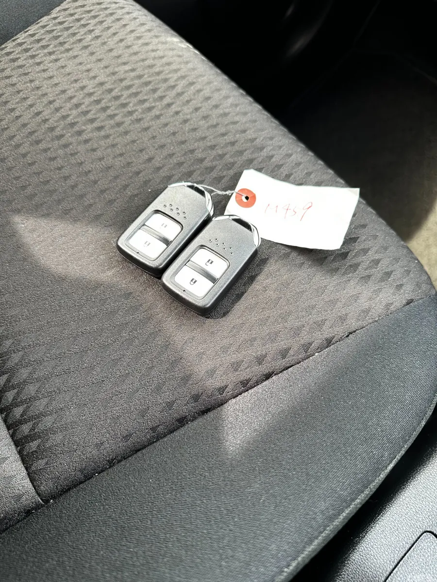 Honda Fit Hatchback, Petrol Hybrid, 2018, White