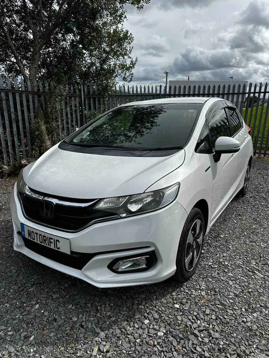 Honda Fit Hatchback, Petrol Hybrid, 2018, White