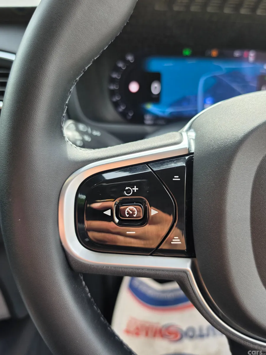 Volvo XC90 SUV, Petrol Plug-in Hybrid, 2022, Blue