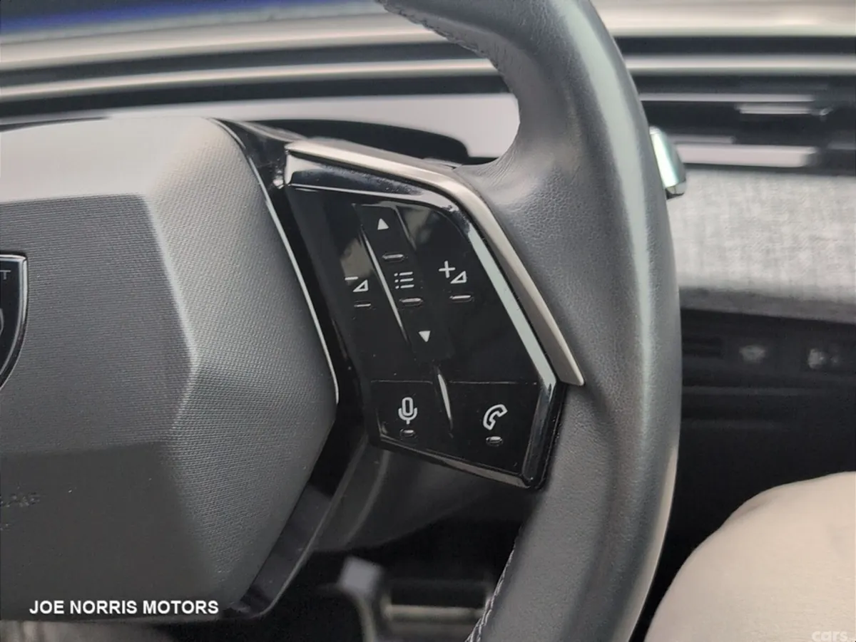 Peugeot 3008 MPV, Petrol, 2025, Grey