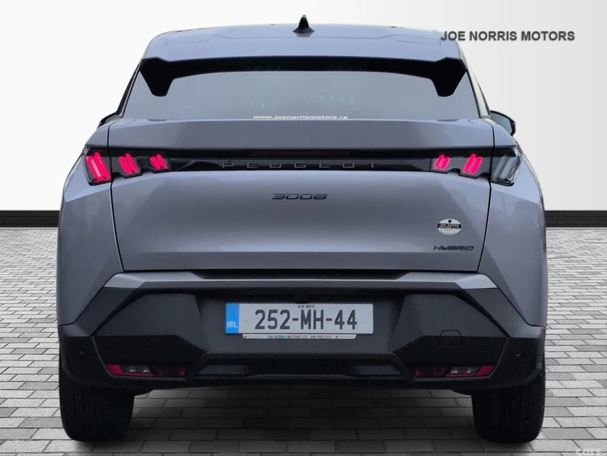Peugeot 3008 MPV, Petrol, 2025, Grey