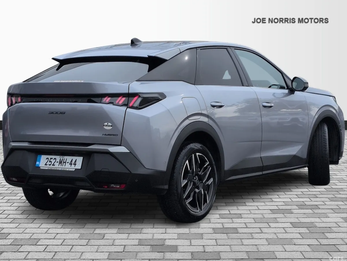 Peugeot 3008 MPV, Petrol, 2025, Grey