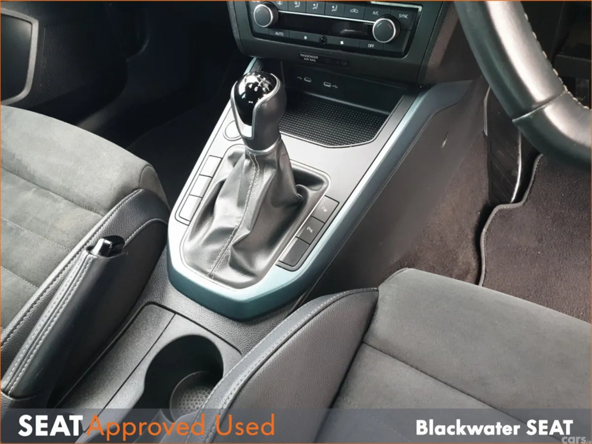 SEAT Arona Hatchback, Diesel, 2023, Blue