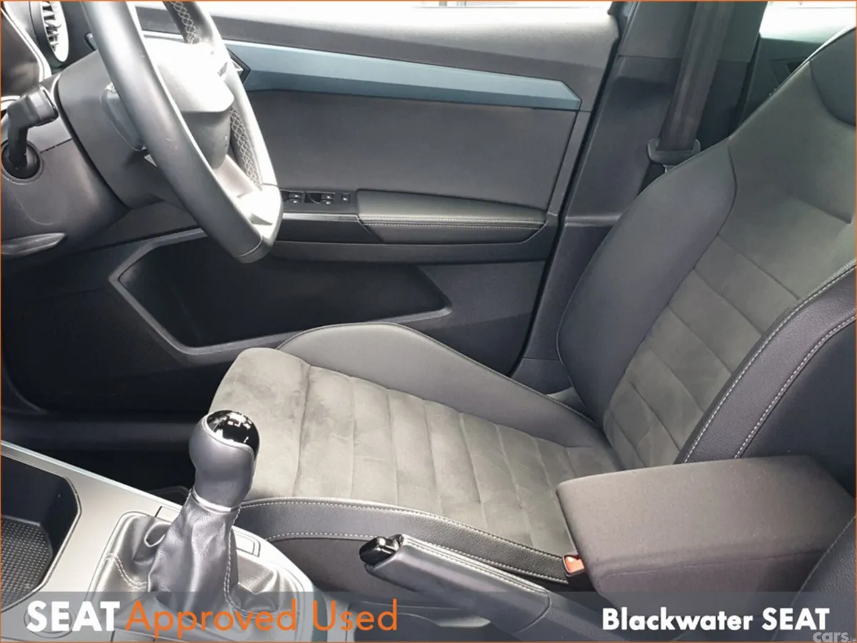 SEAT Arona Hatchback, Diesel, 2023, Blue