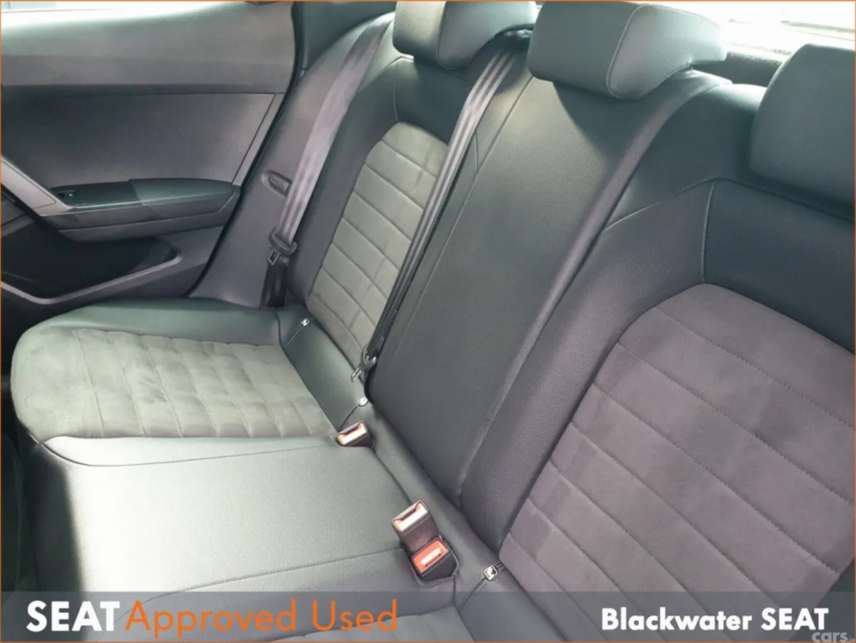 SEAT Arona Hatchback, Diesel, 2023, Blue