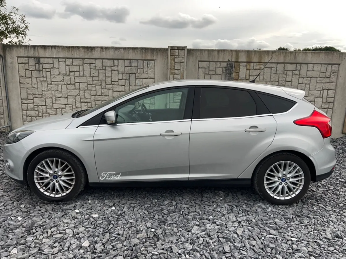 Ford Focus Hatchback, Petrol, 2013, Silver