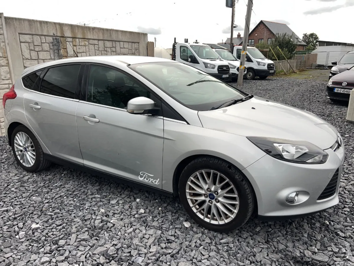 Ford Focus Hatchback, Petrol, 2013, Silver
