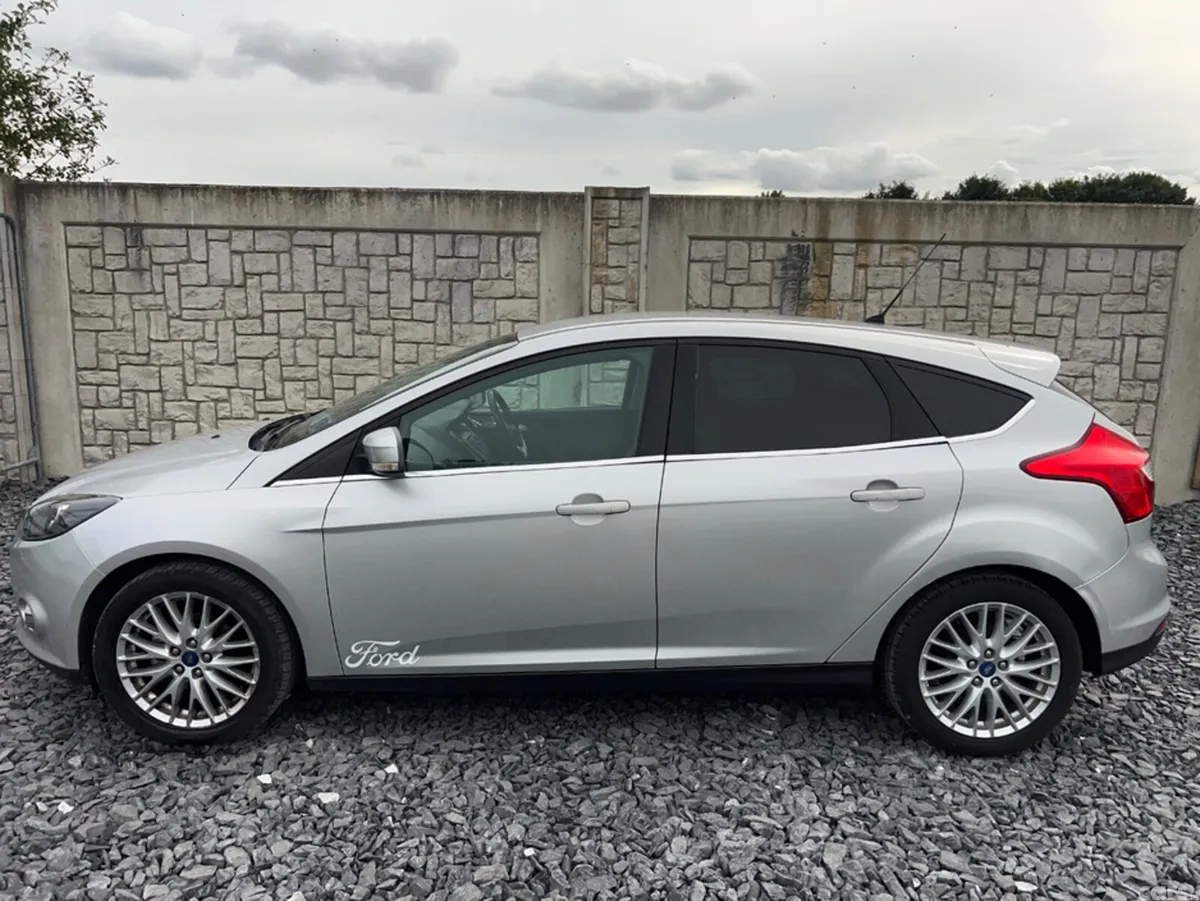 Ford Focus Hatchback, Petrol, 2013, Silver