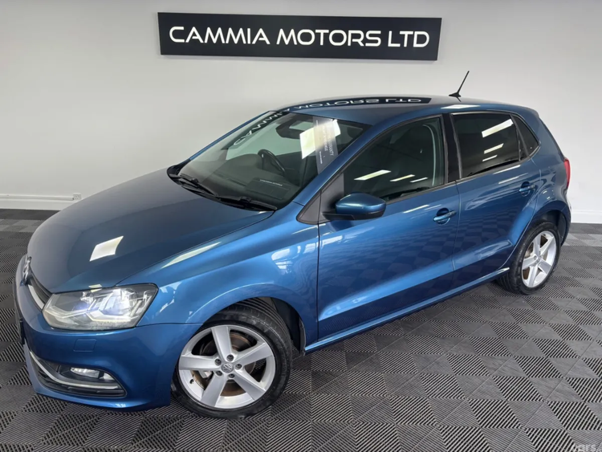 Volkswagen Polo Hatchback, Petrol, 2016, Blue