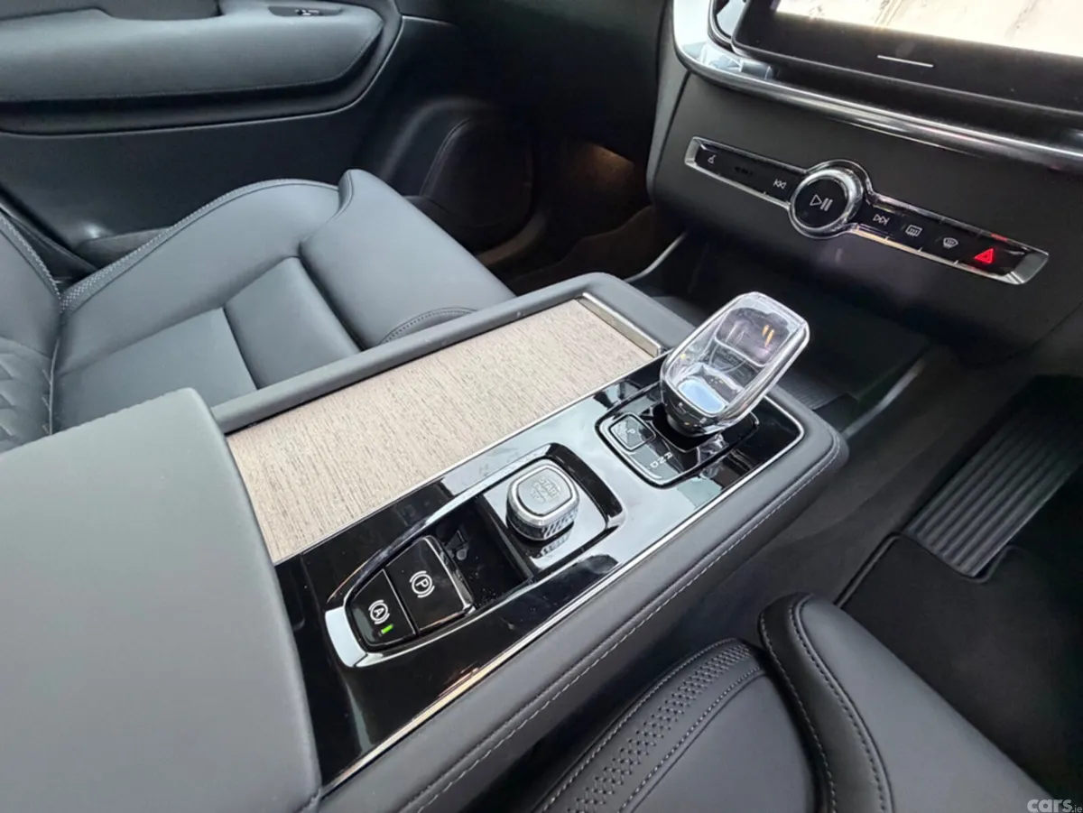 Volvo XC90 SUV, Petrol Plug-in Hybrid, 2026, Grey