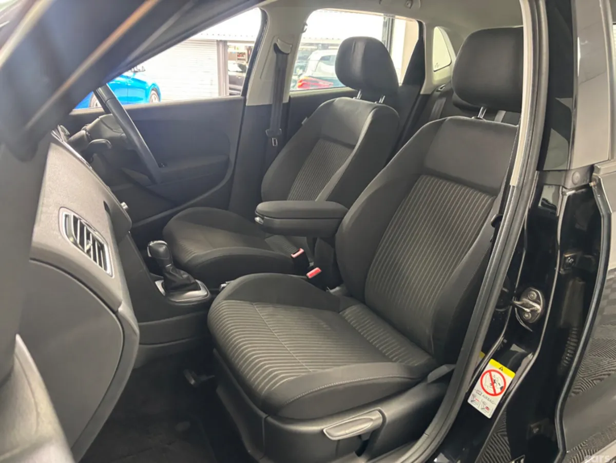 Volkswagen Polo Hatchback, Petrol, 2013, Black