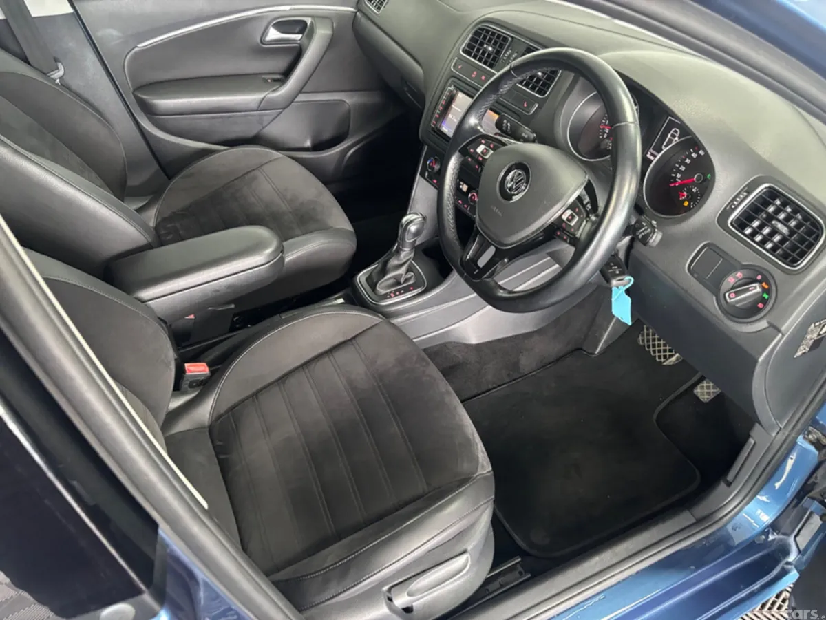Volkswagen Polo Hatchback, Petrol, 2016, Blue