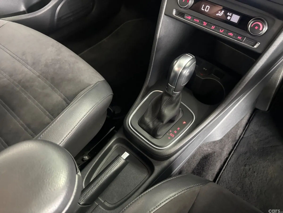 Volkswagen Polo Hatchback, Petrol, 2016, Blue