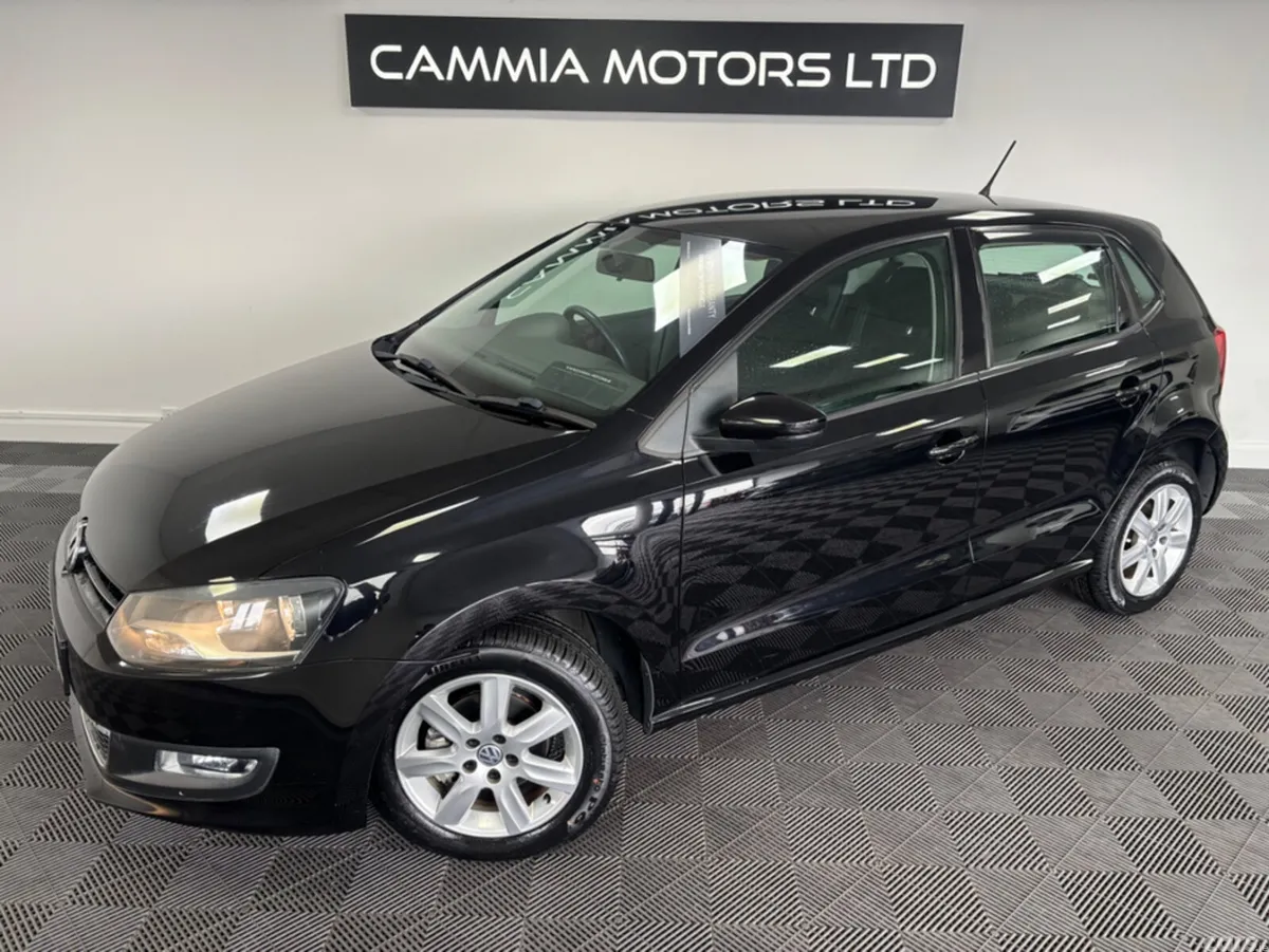 Volkswagen Polo Hatchback, Petrol, 2013, Black