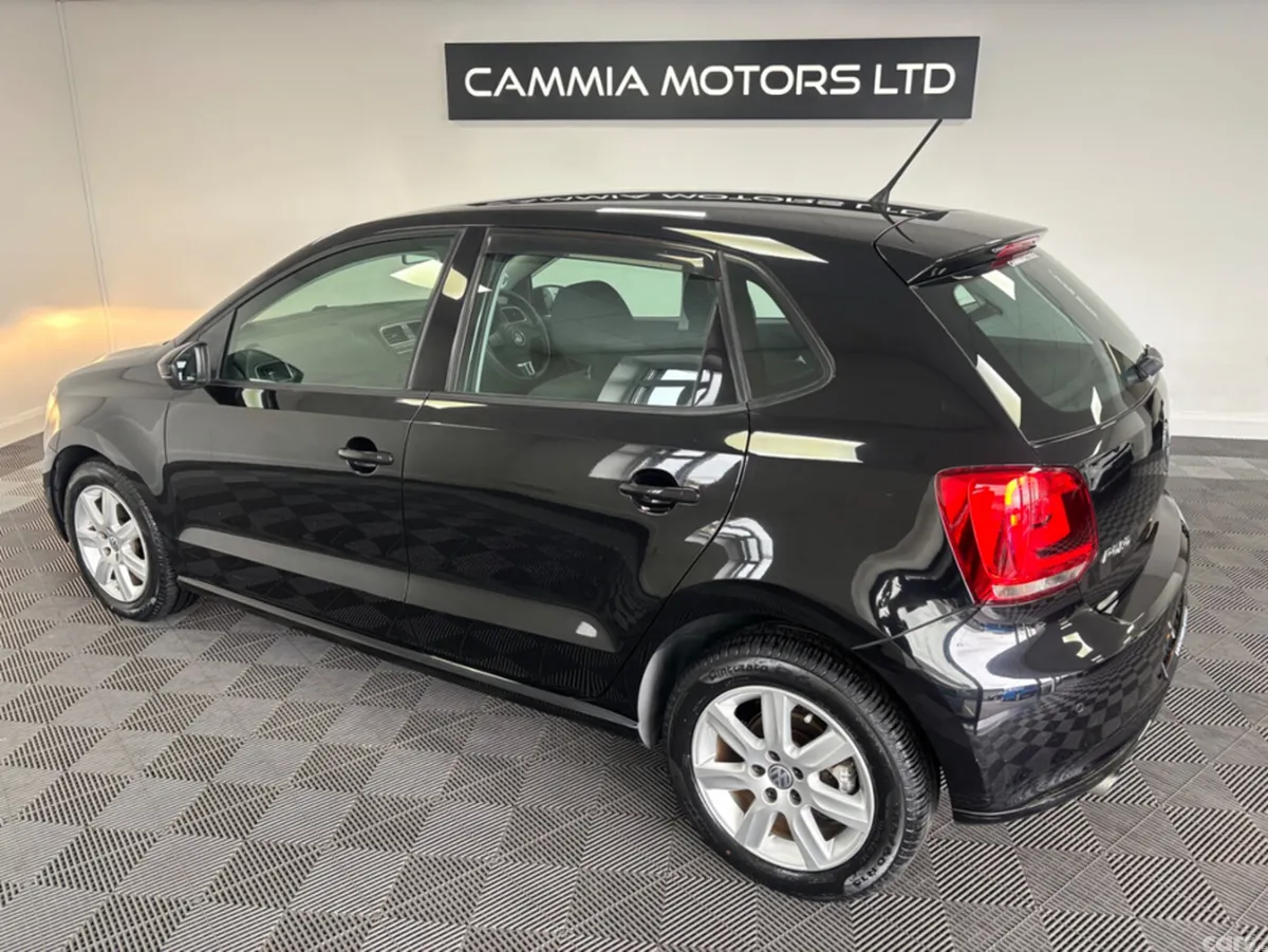 Volkswagen Polo Hatchback, Petrol, 2013, Black