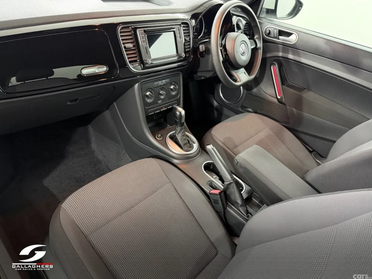 Volkswagen Beetle Hatchback, Petrol, 2017, White
