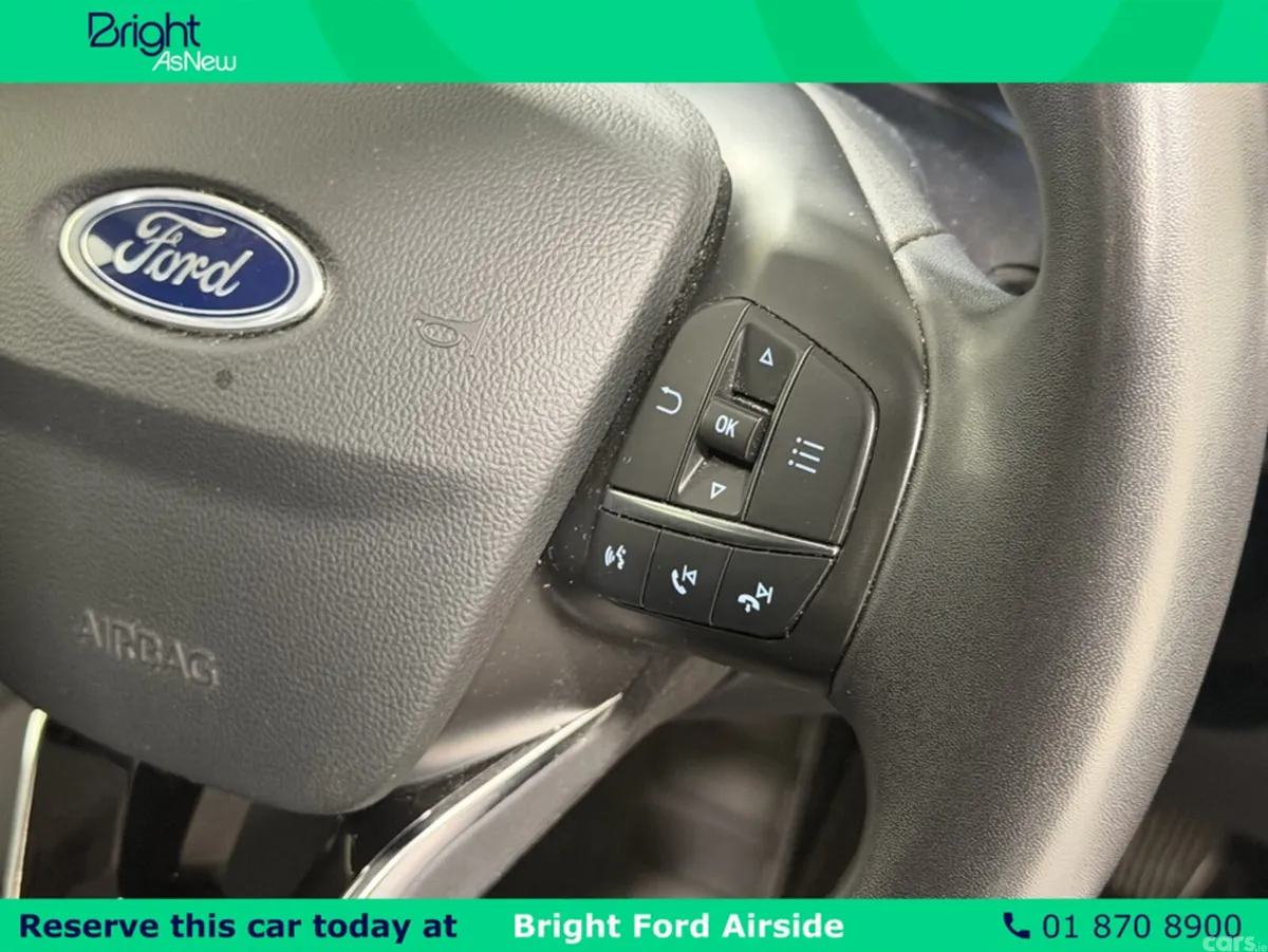 Ford Focus Hatchback, Petrol, 2022, Red