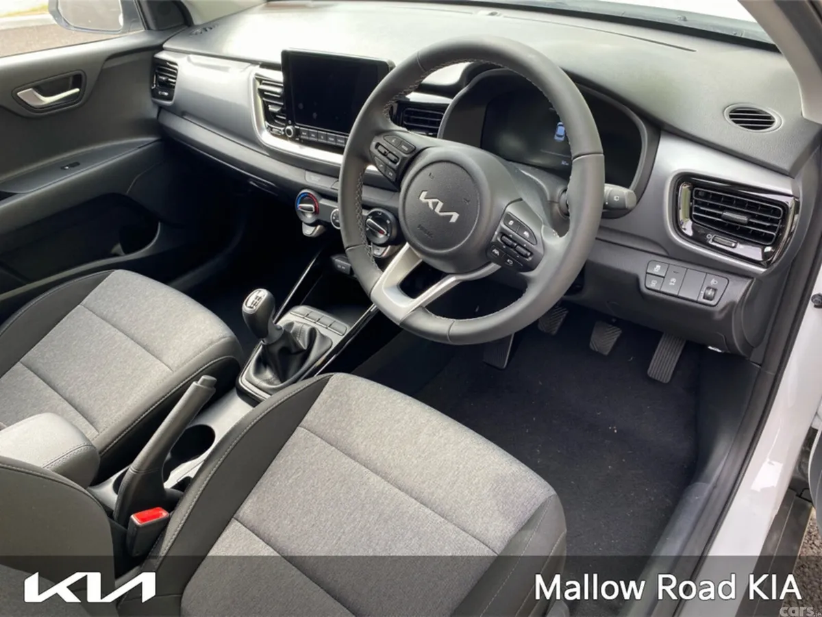 Kia Stonic SUV, Petrol, 2026, White