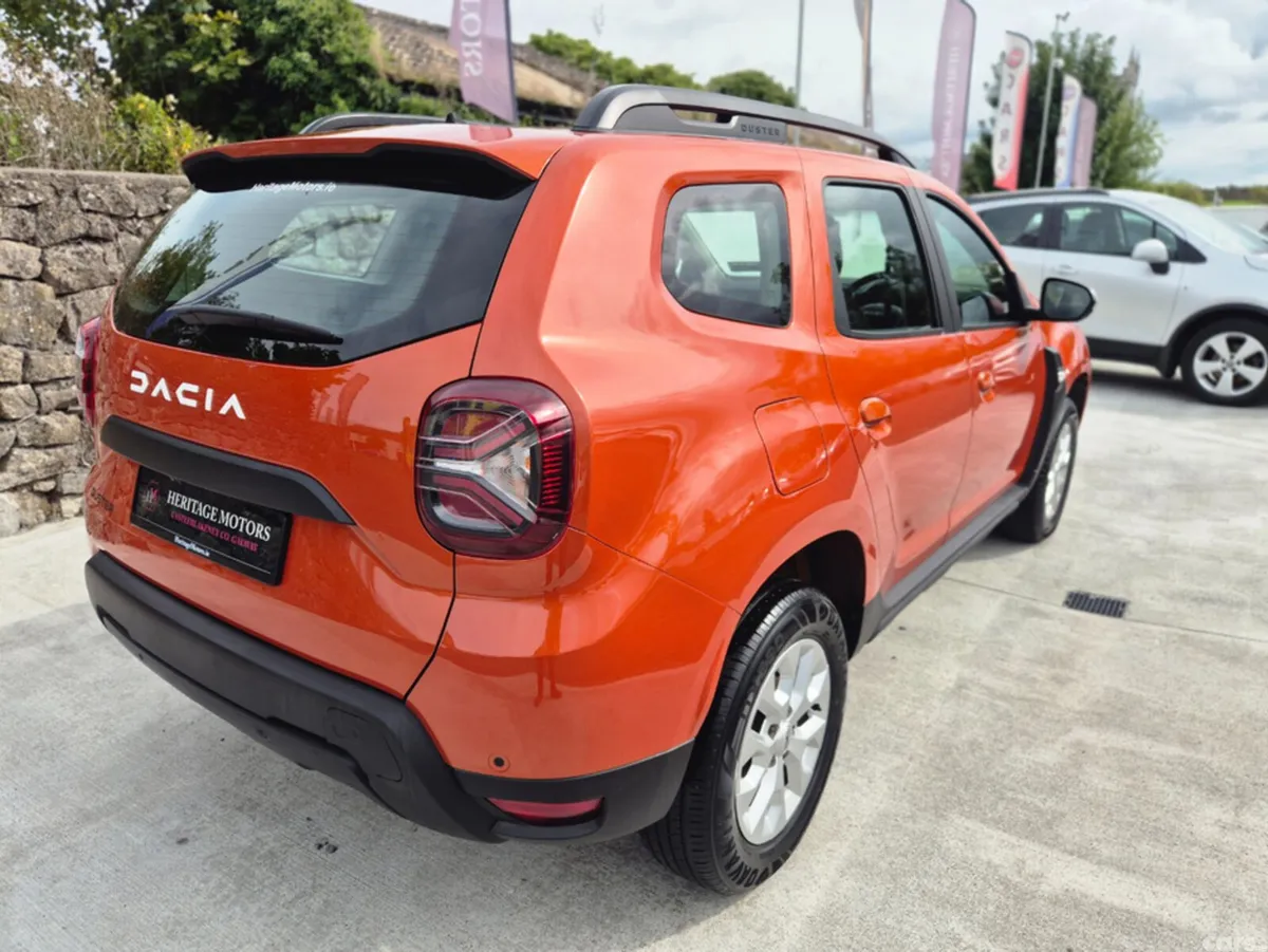 Dacia Duster MPV, Diesel, 2023, Orange