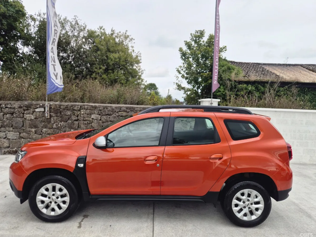 Dacia Duster MPV, Diesel, 2023, Orange