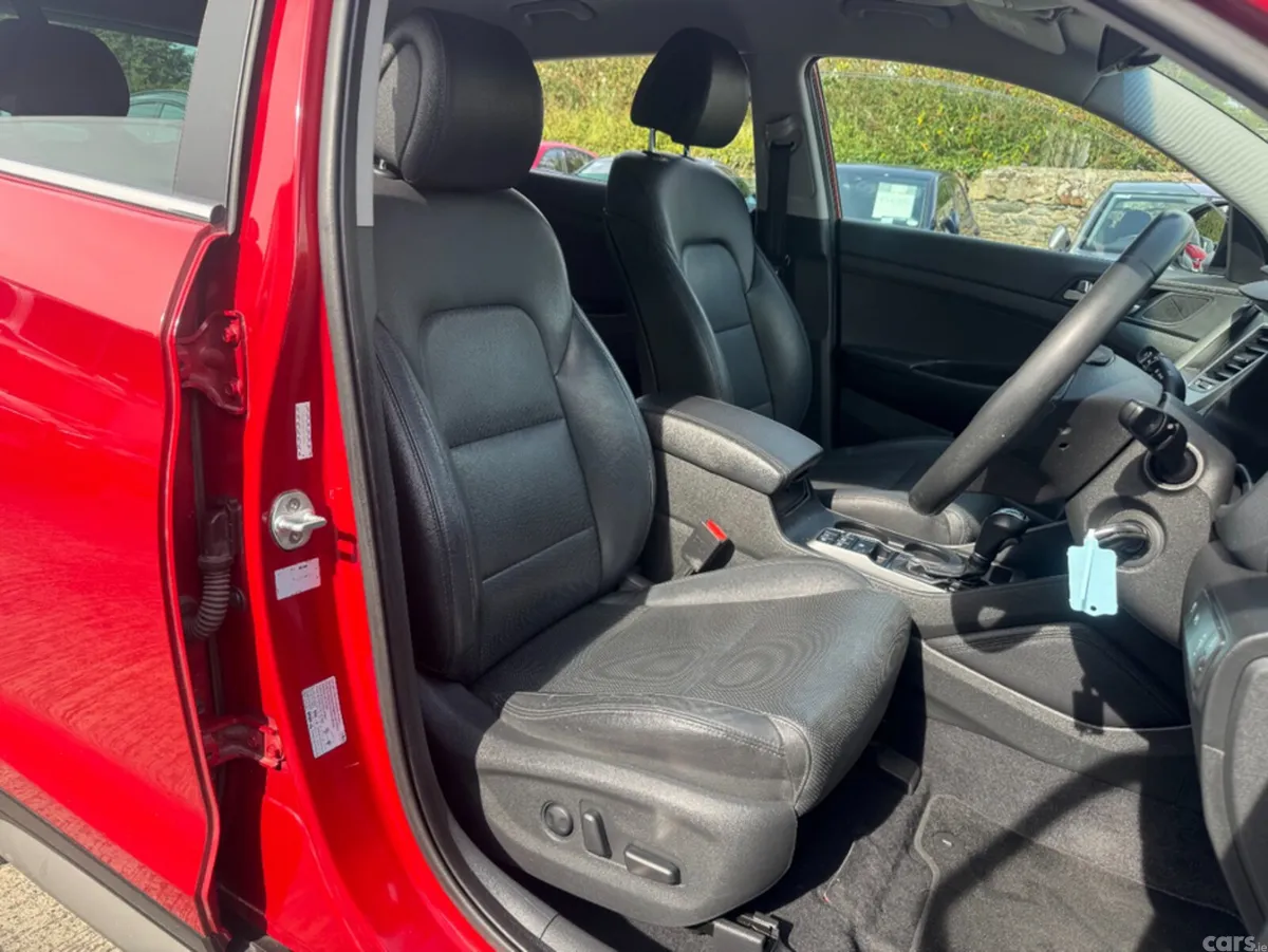 Hyundai Tucson Estate, Diesel, 2017, Red