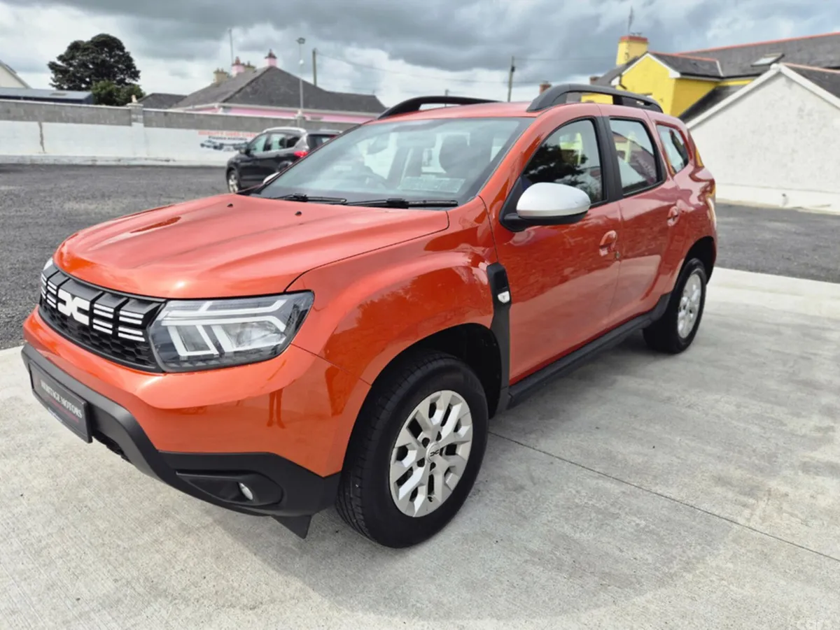 Dacia Duster MPV, Diesel, 2023, Orange