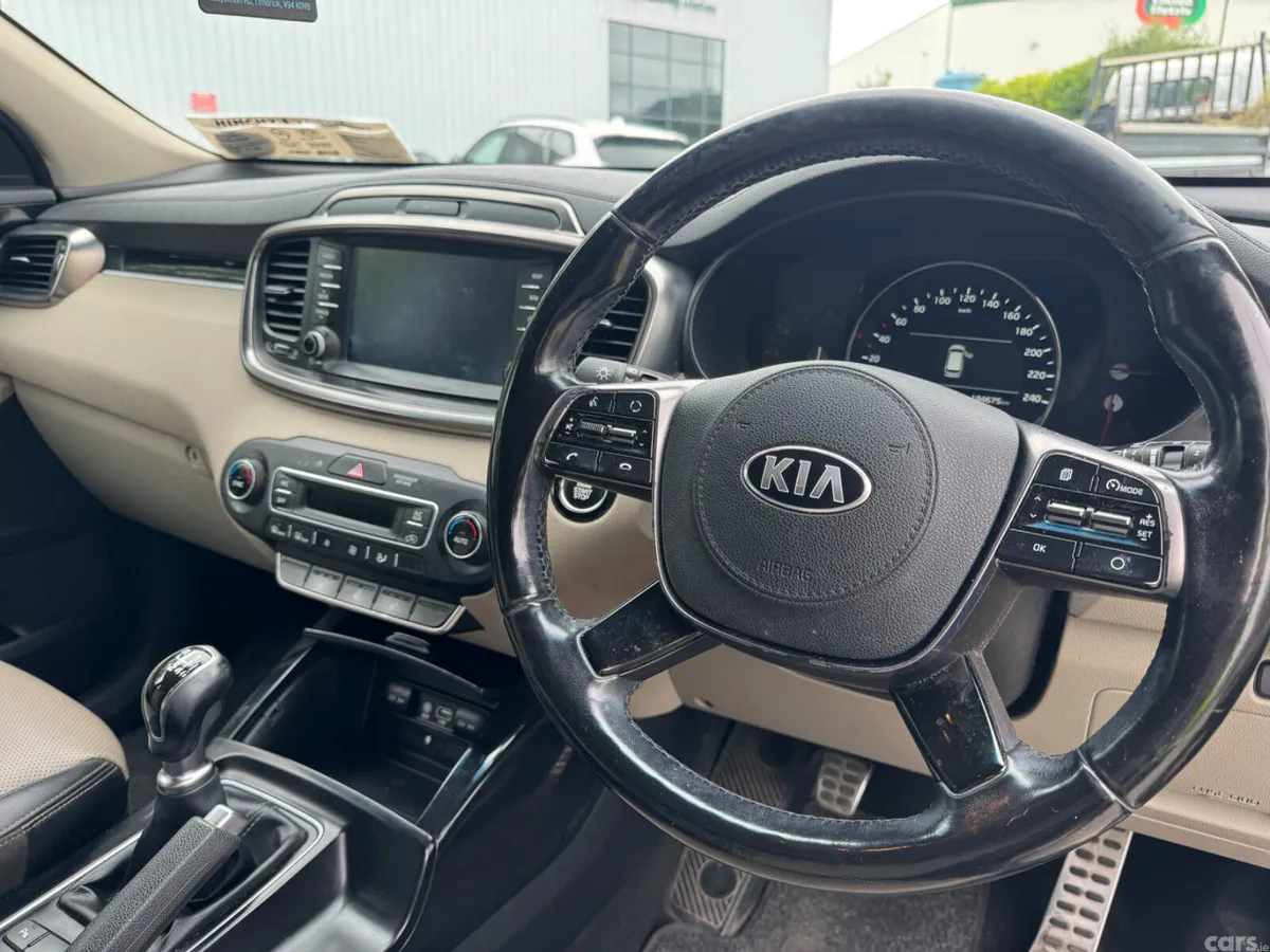 Kia Sorento SUV, Diesel, 2019, Grey