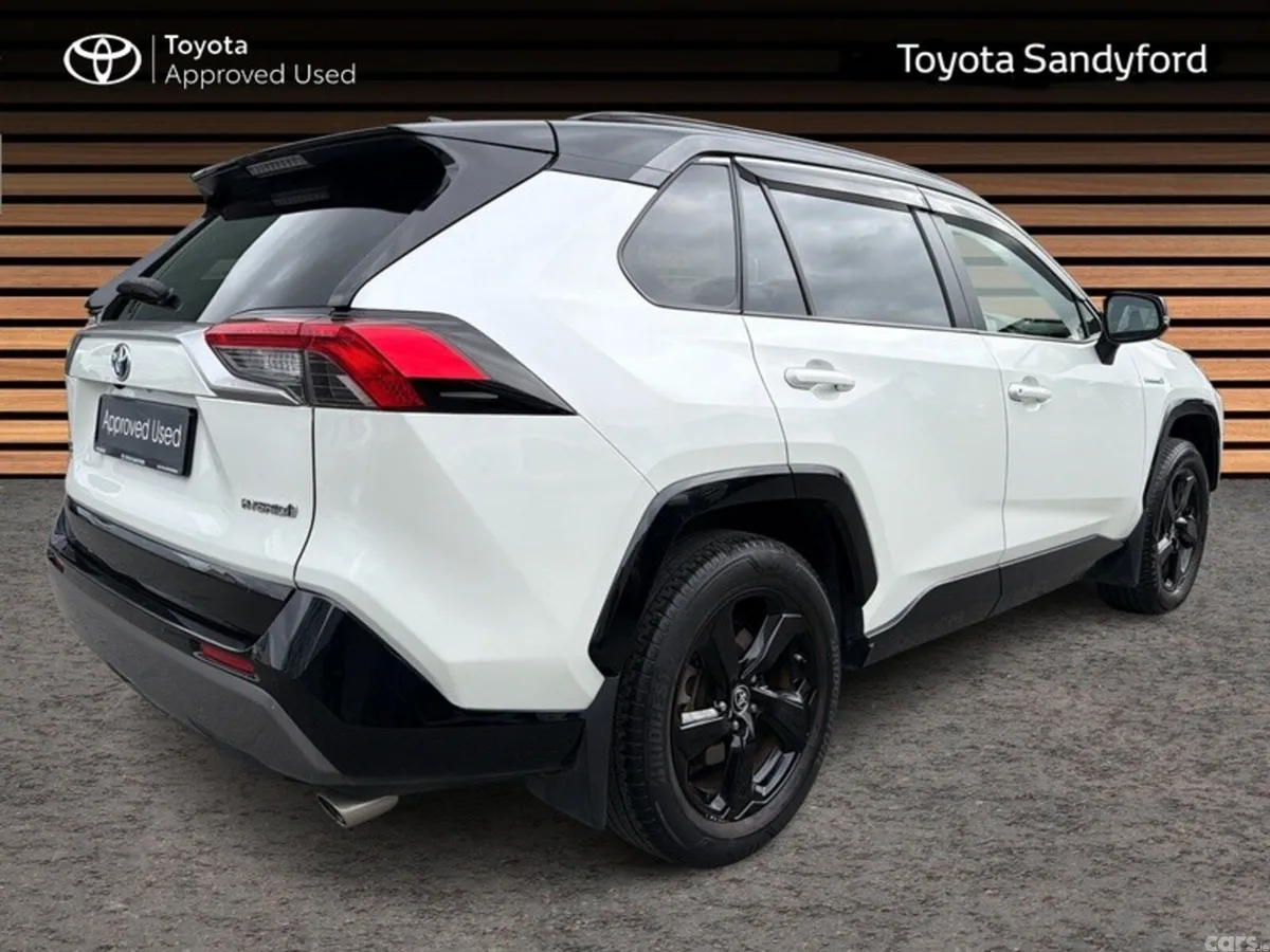 Toyota RAV4 SUV, Petrol Hybrid, 2022, White