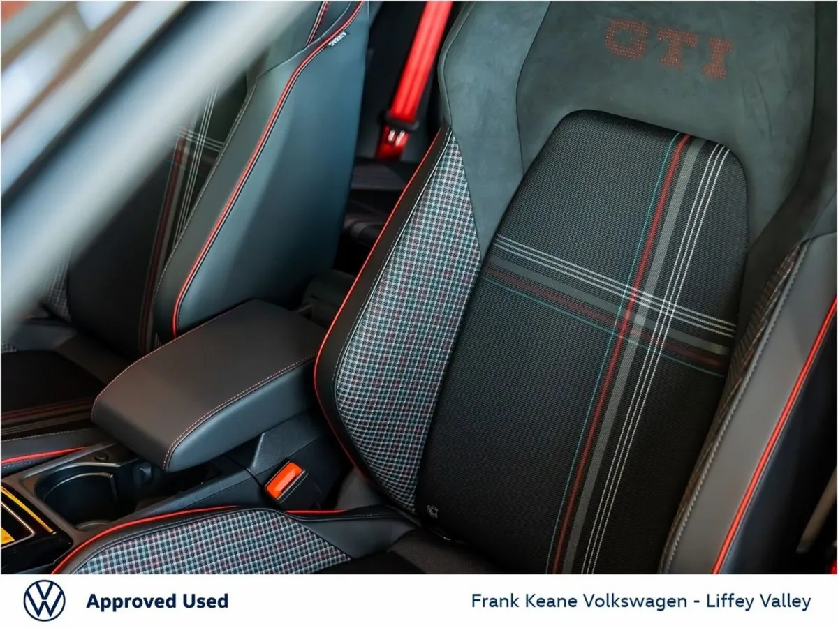 Volkswagen Golf Hatchback, Petrol, 2027, Black