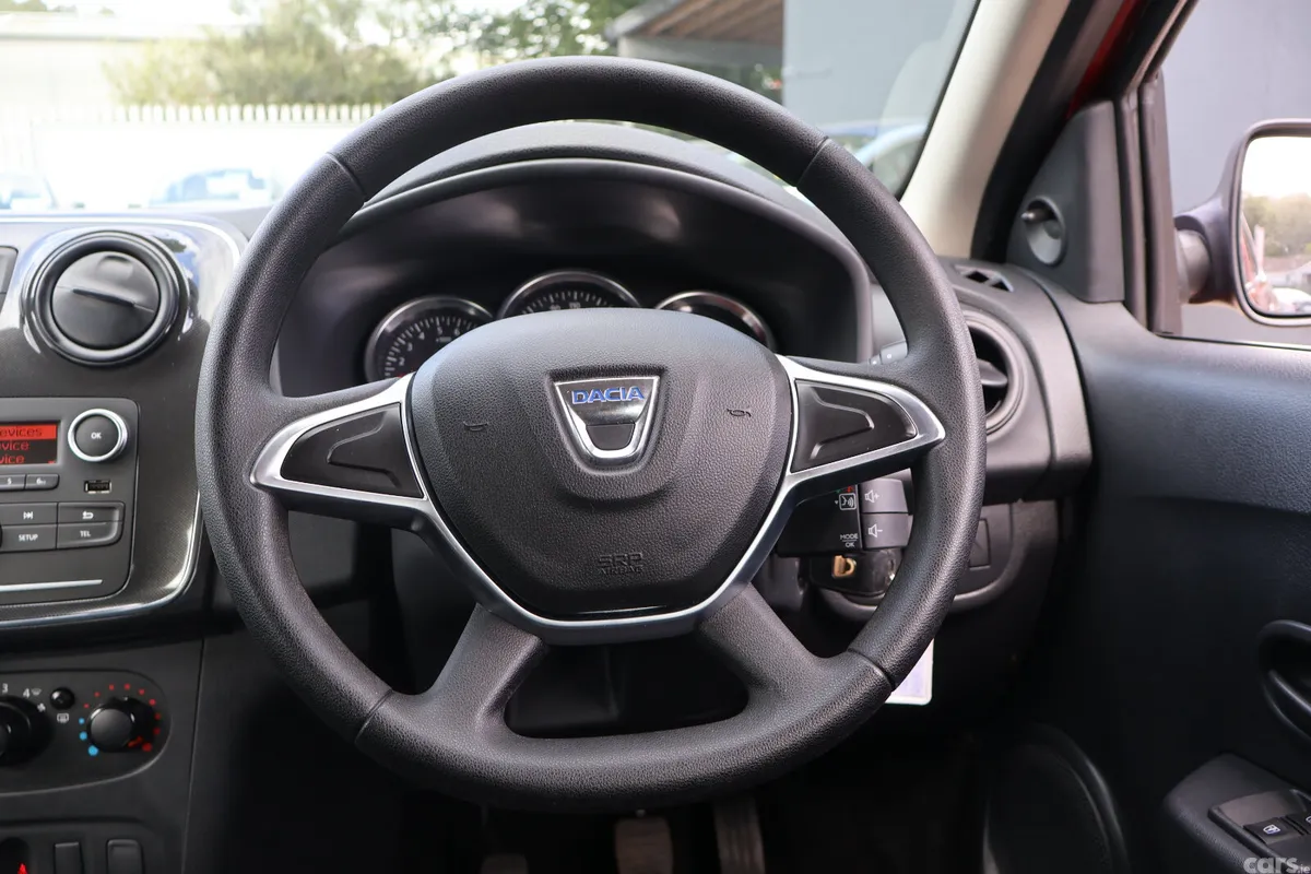 Dacia Sandero Hatchback, Petrol, 2021, Red